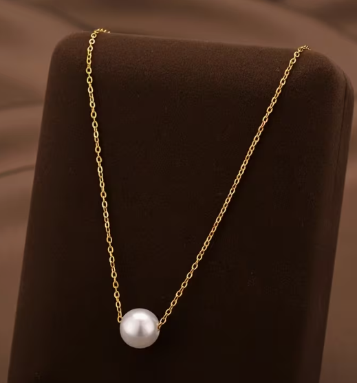 Elegant Golden Alloy Necklace with White Imitation Pearl Pendant