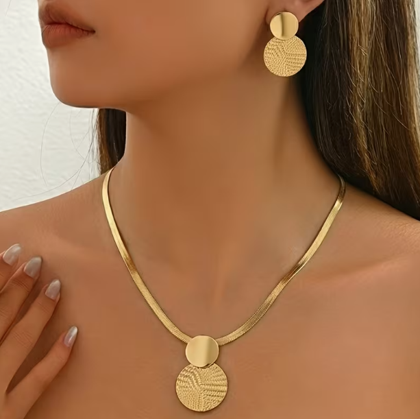 2pcs Set Easy Atmospheric Geometric Double Layer Round Texture Statement Ear Stud Necklace Set
